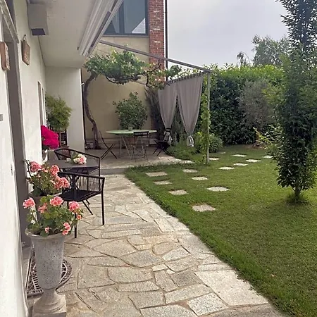 Casa La Preziosa Bed & Breakfast 4*
